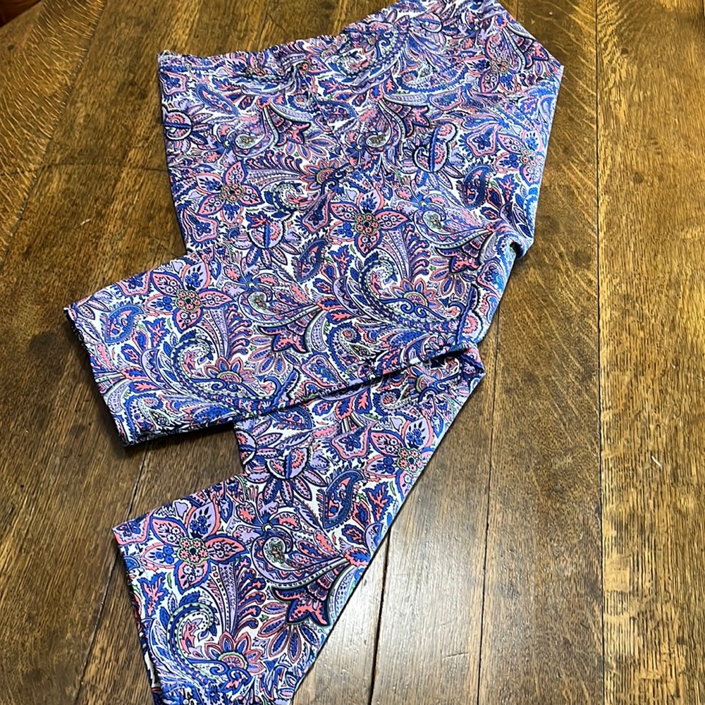 Isaac Mizrahi LIVE! Stretch Pants. 16P
A18